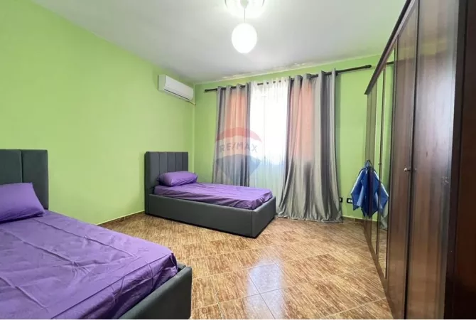 Shtepi me qera Apartament ne Tirane, 2+1, Mobilimi E mobiluar, Pagesa 55,000  Leke.