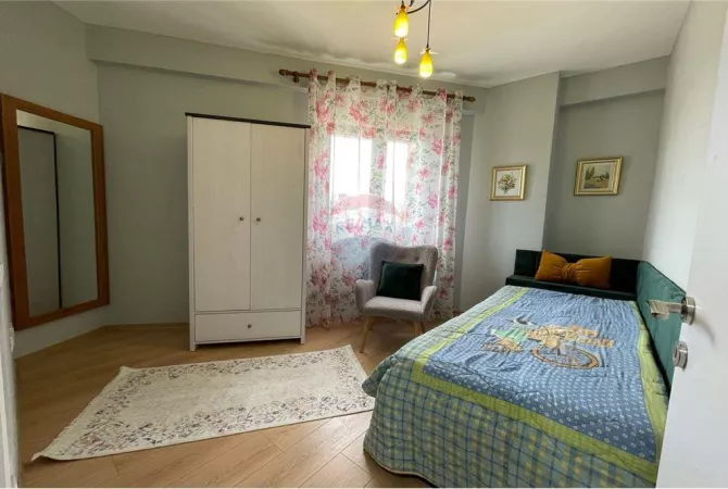 Shtepi me qera Apartament ne Tirane, 2+1, Mobilimi E mobiluar, Pagesa 60,000  Leke.