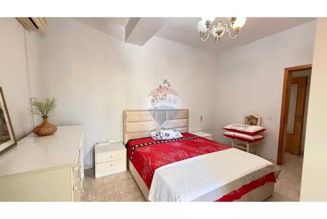 Shtepi me qera 3+1 ne Tirane - 75,000 Leke