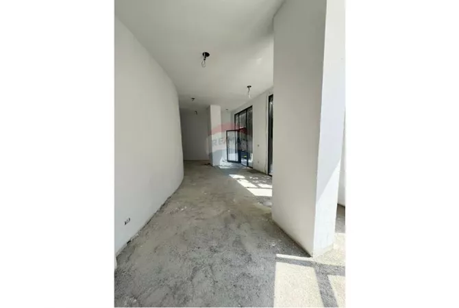 Ambient biznesi me qera 1+1 ne Tirane - 700 Euro