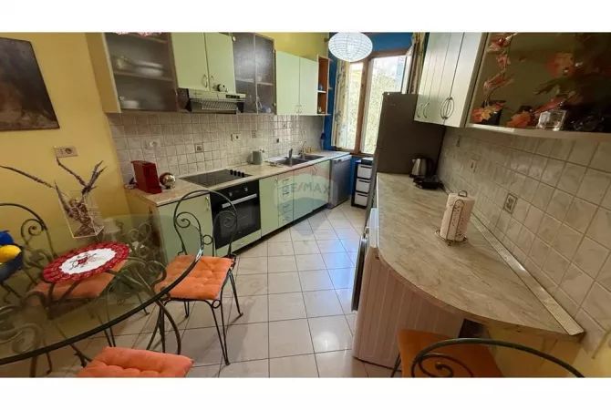 Shtepi me qera Apartament ne Tirane, 2+1, Mobilimi E mobiluar, Pagesa 750  Euro.