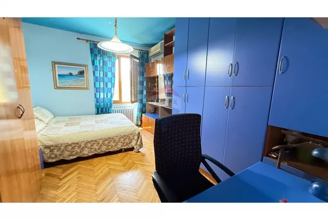 Shtepi me qera Apartament ne Tirane, 2+1, Mobilimi E mobiluar, Pagesa 750  Euro.