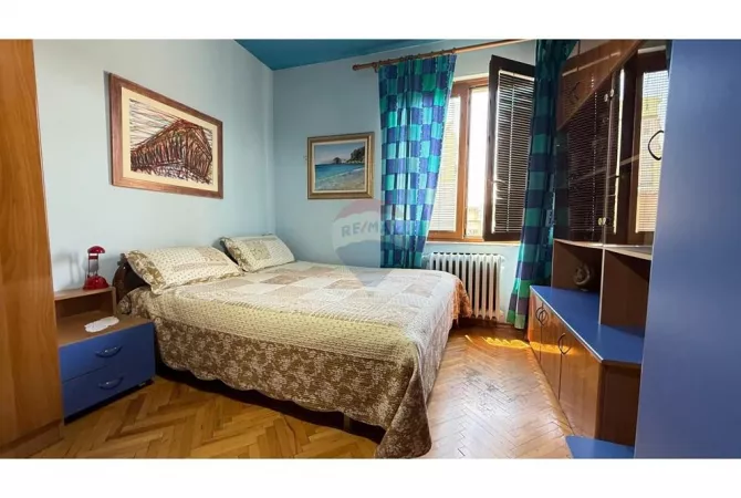 Shtepi me qera Apartament ne Tirane, 2+1, Mobilimi E mobiluar, Pagesa 750  Euro.