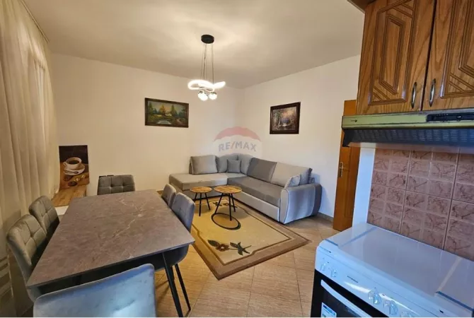 Shtepi me qera 2+1 ne Tirane - 500 Euro