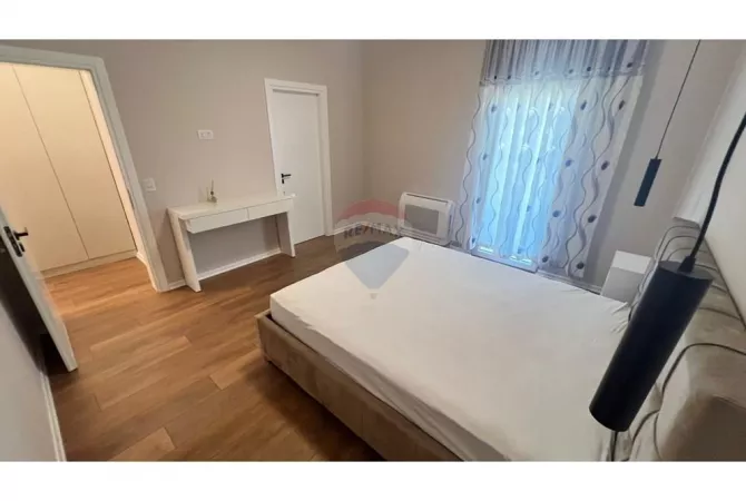 Shtepi me qera 2+1 ne Tirane - 550 Euro