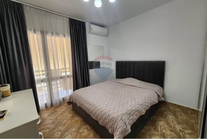 Shtepi me qera Apartament ne Tirane, 2+1, Mobilimi E mobiluar, Pagesa 700  Euro.