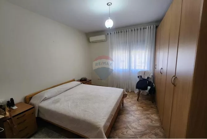 Shtepi me qera Apartament ne Tirane, 2+1, Mobilimi E mobiluar, Pagesa 700  Euro.