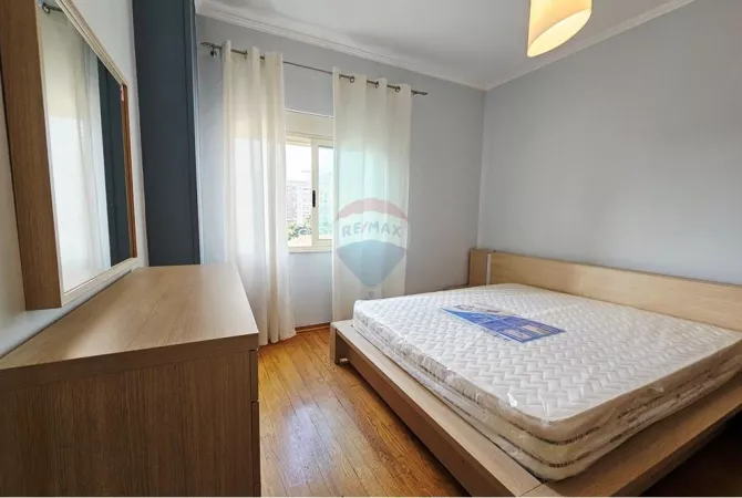 Shtepi me qera Apartament ne Tirane, 2+1, Mobilimi E mobiluar, Pagesa 600  Euro.