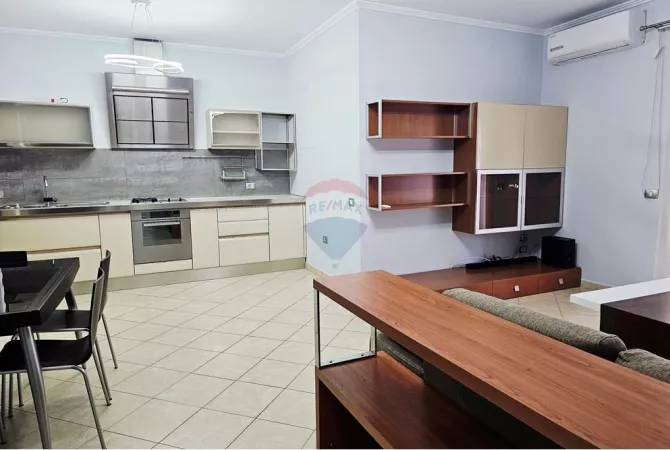 Shtepi me qera Apartament ne Tirane, 2+1, Mobilimi E mobiluar, Pagesa 600  Euro.
