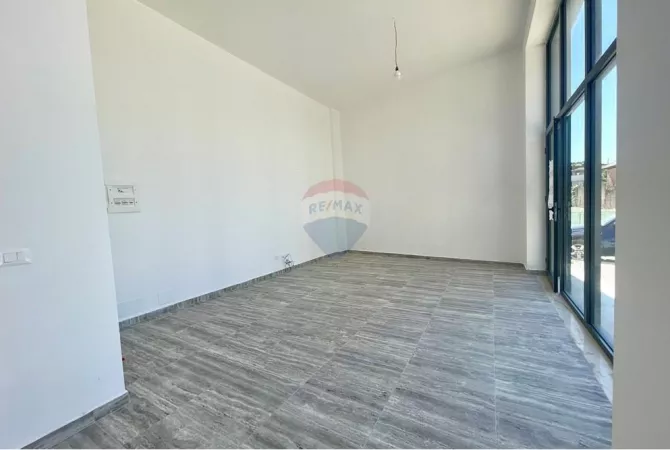 Ambient biznesi me qera 1+1 ne Tirane - 50,000 Leke