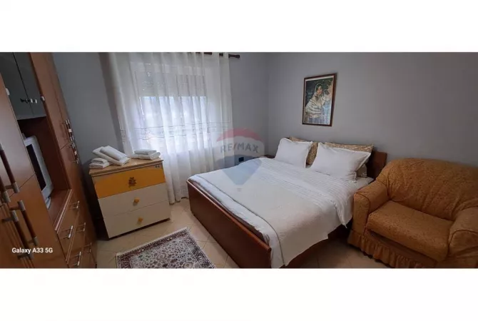 Shtepi me qera Apartament ne Tirane, 1+1, Mobilimi E mobiluar, Pagesa 350  Euro.