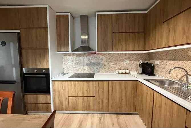 Shtepi me qera Apartament ne Tirane, 1+1, Mobilimi E mobiluar, Pagesa 50,000  Leke.