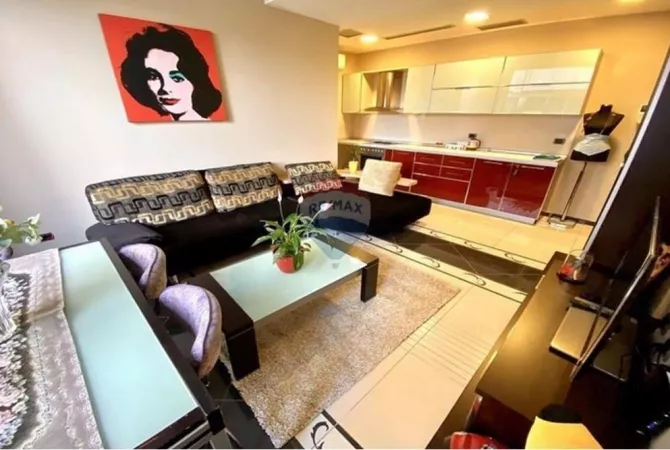 Shtepi me qera 1+1 ne Tirane - 65,000 Leke