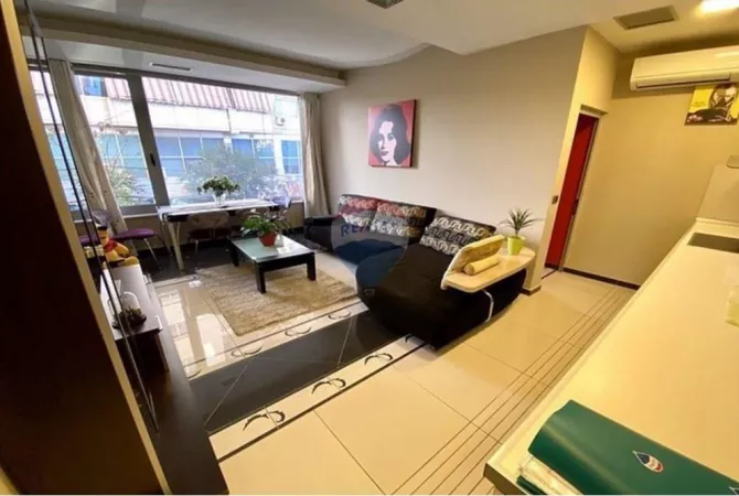 Shtepi me qera 1+1 ne Tirane - 65,000 Leke