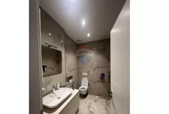 Shtepi me qera Apartament ne Tirane, 1+1, Mobilimi E mobiluar, Pagesa 55,000  Leke.