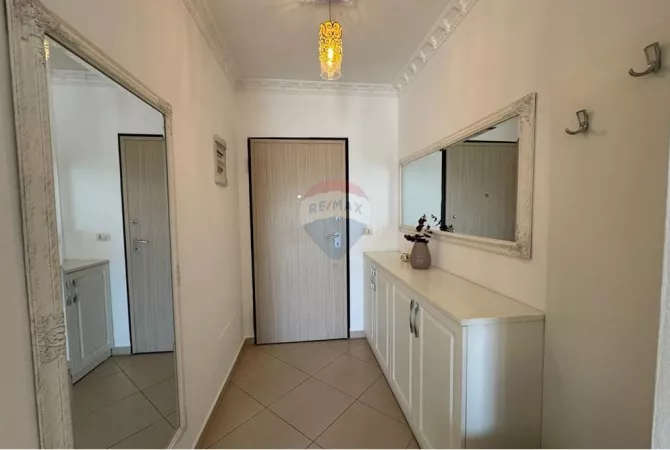 Shtepi me qera Apartament ne Tirane, 2+1, Mobilimi E mobiluar, Pagesa 550  Euro.