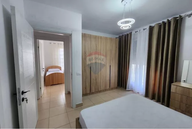 Shtepi me qera 2+1 ne Tirane - 50,000 Leke