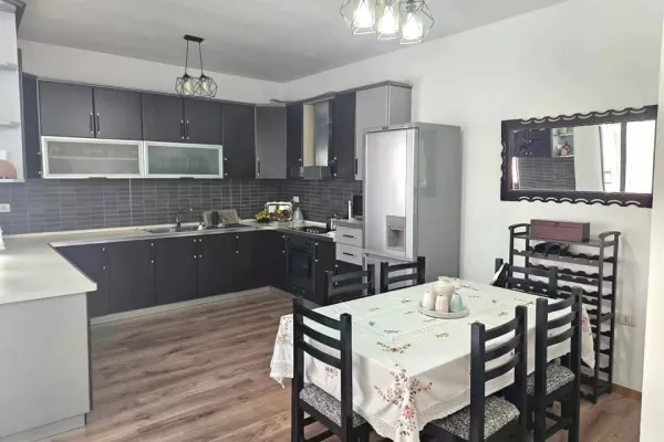 Shtepi me qera 2+1 ne Tirane - 600 Euro
