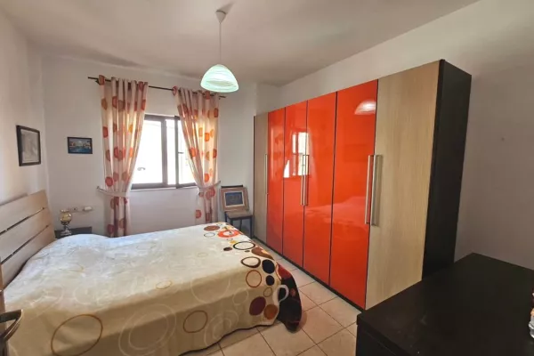 Shtepi me qera Apartament ne Tirane, 2+1, Mobilimi E mobiluar, Pagesa 600  Euro.