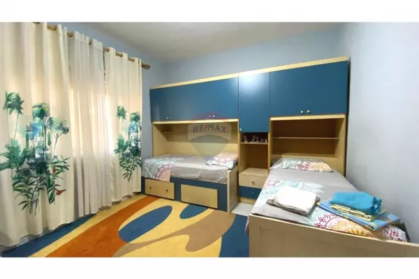 Shtepi me qera Apartament ne Tirane, 2+1, Mobilimi E mobiluar, Pagesa 50,000  Leke.