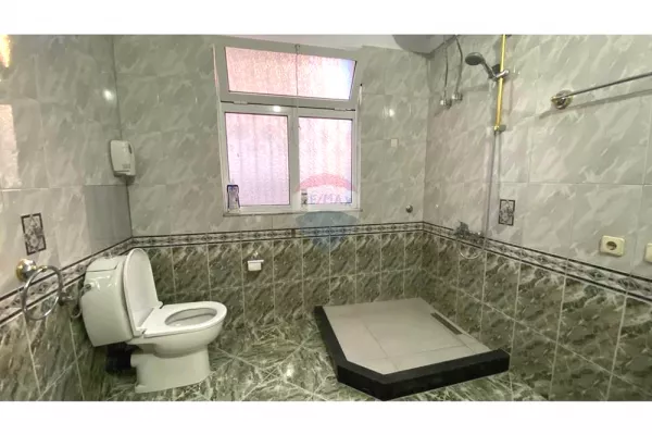 Shtepi me qera Apartament ne Tirane, 2+1, Mobilimi E mobiluar, Pagesa 50,000  Leke.