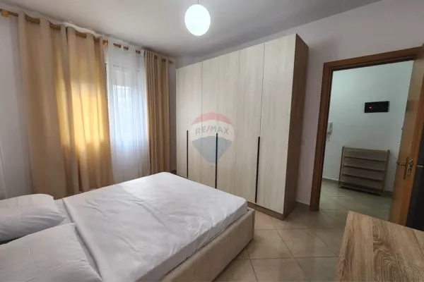 Shtepi me qera Apartament ne Tirane, 1+1, Mobilimi E mobiluar, Pagesa 35,000  Leke.