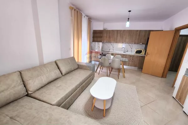 Casa in affitto 1+1 a Tirana - 35,000 Leke