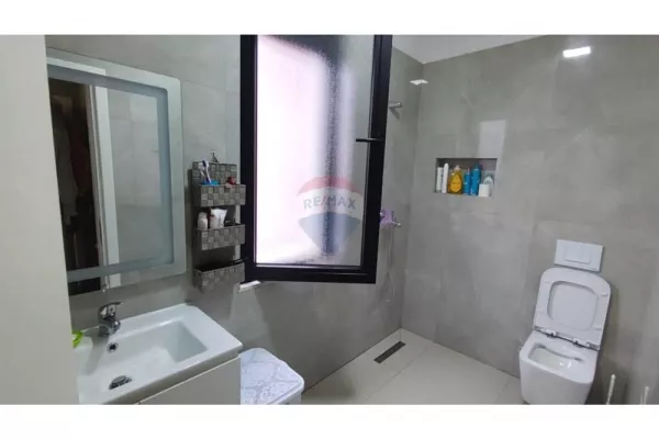 Shtepi me qera Apartament ne Tirane, 2+1, Mobilimi E mobiluar, Pagesa 700  Euro.