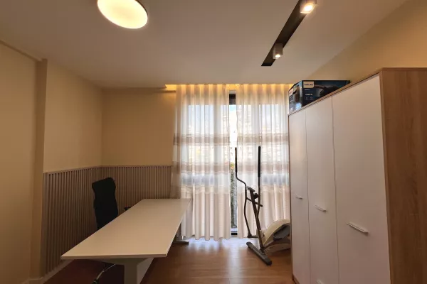 Shtepi me qera Apartament ne Tirane, 2+1, Mobilimi E mobiluar, Pagesa 850  Euro.