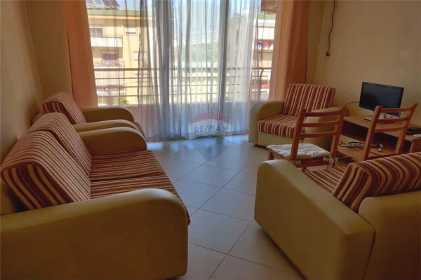 Shtepi me qera 1+1 ne Tirane - 450 Euro