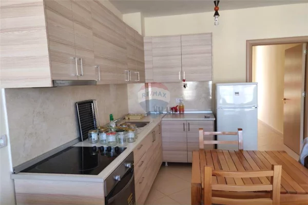 Shtepi me qera 1+1 ne Tirane - 450 Euro