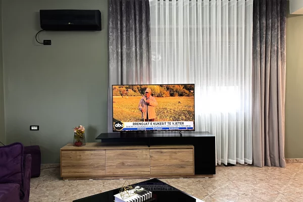 Shtepi me qera 2+1 ne Tirane - 55,000 Leke