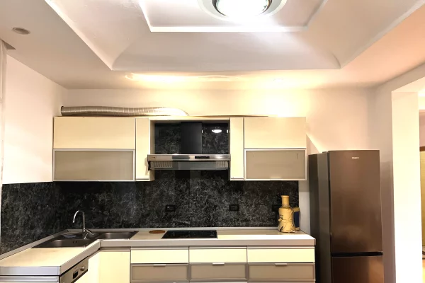 Shtepi me qera 2+1 ne Tirane - 60,000 Leke