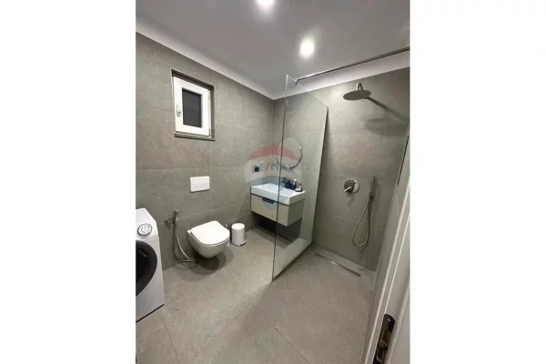 Shtepi me qera Apartament ne Tirane, 1+1, Mobilimi E mobiluar, Pagesa 45,000  Leke.