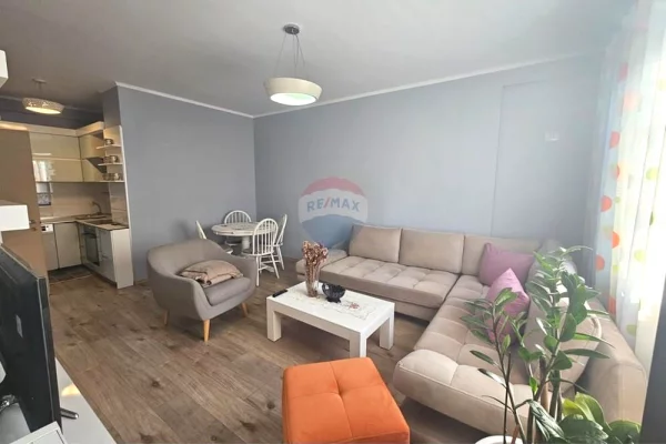 Shtepi me qera 1+1 ne Tirane - 45,000 Leke