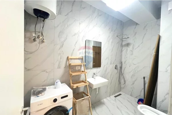 Shtepi me qera Apartament ne Tirane, 1+1, Mobilimi E mobiluar, Pagesa 45,000  Leke.