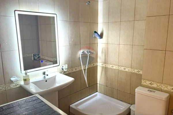 Appartamento in affitto a Tirana 1+1, Arredato