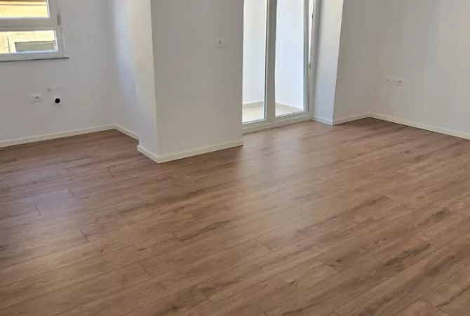 Shtepi ne shitje 1+1 ne Tirane - 153,000 Euro