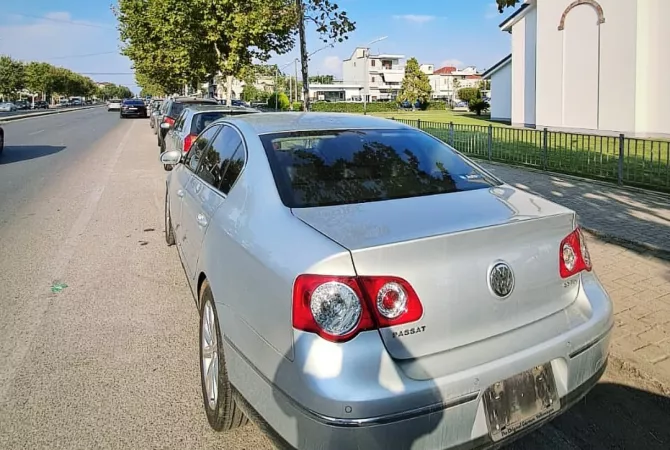 Makina ne shitje ne Durres, Volkswagen, 2011 Diesel,Kambio Automatik Pagesa 6,700  Euro.
