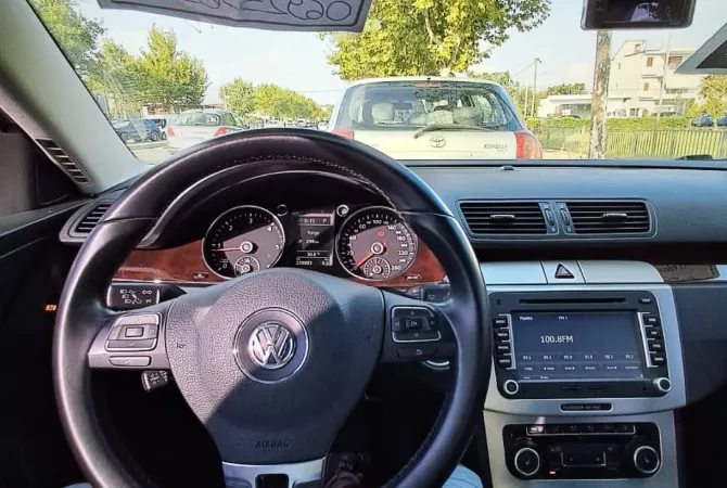 Makina ne shitje ne Durres, Volkswagen, 2011 Diesel,Kambio Automatik Pagesa 6,700  Euro.