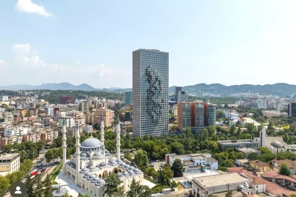 Business Property for Rent 3+1 in Tirana - 11,000 Euro