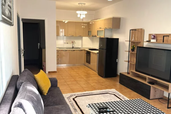 Shtepi me qera Apartament ne Tirane, 2+1, Mobilimi E mobiluar, Pagesa 450  Euro.