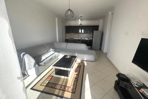 Shtepi me qera 2+1 ne Tirane - 500 Euro