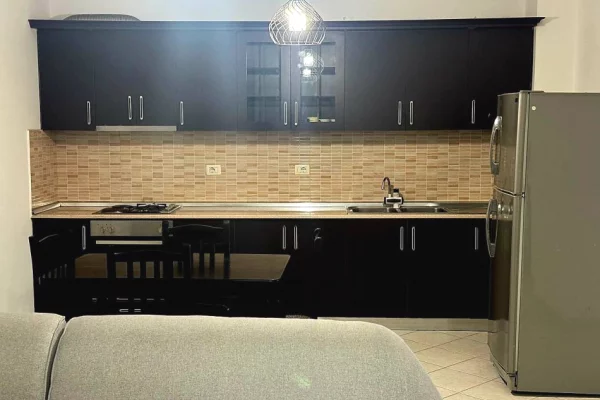 Shtepi me qera 2+1 ne Tirane - 500 Euro