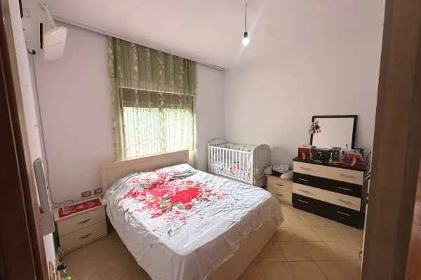 Shtepi me qera 2+1 ne Tirane - 450 Euro