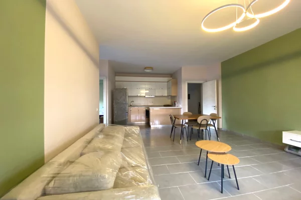 Shtepi me qera 2+1 ne Tirane - 70,000 Leke