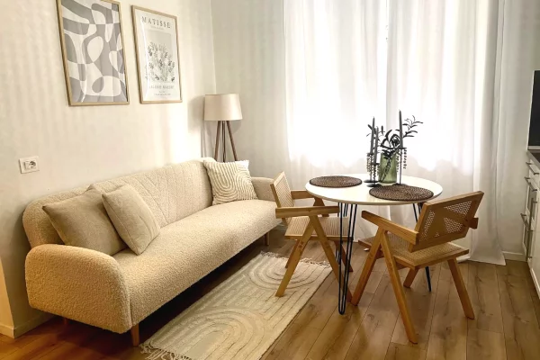 House for Rent 1+1 in Tirana - 45,000 Leke