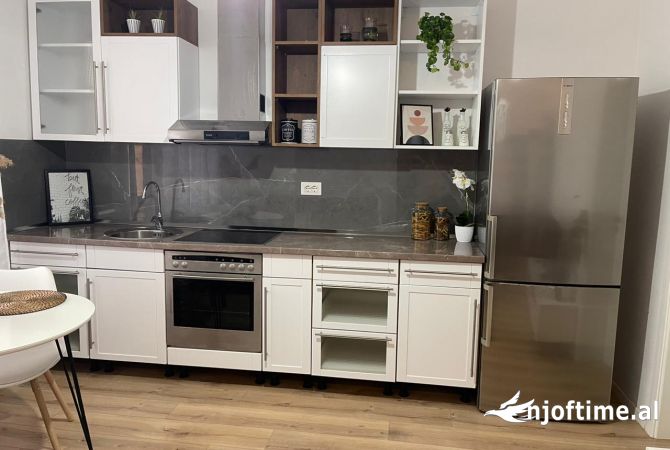 Shtepi me qera Apartament ne Tirane, 1+1, Mobilimi E mobiluar, Pagesa 500  Euro.