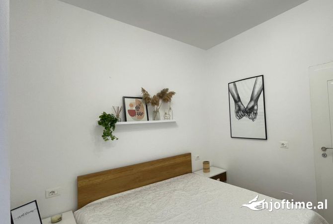 Shtepi me qera Apartament ne Tirane, 1+1, Mobilimi E mobiluar, Pagesa 500  Euro.