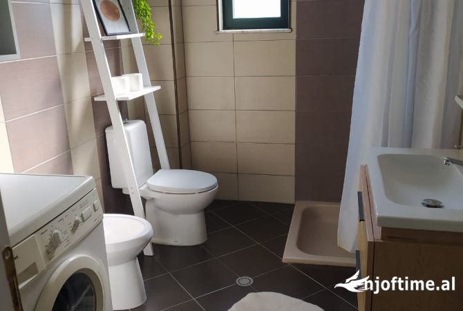 Shtepi me qera Apartament ne Tirane, 1+1, Mobilimi E mobiluar, Pagesa 500  Euro.